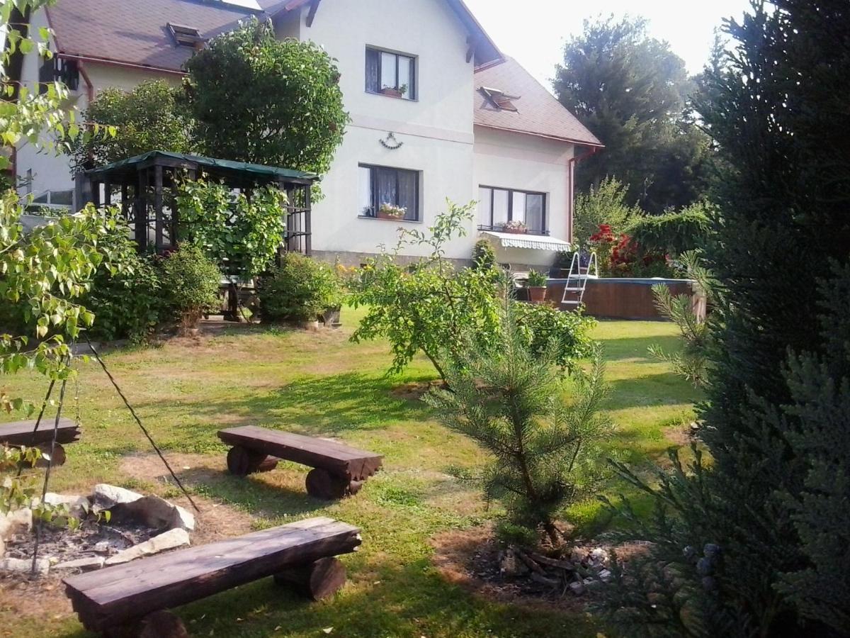Kostalov Pension U Josefa מראה חיצוני תמונה